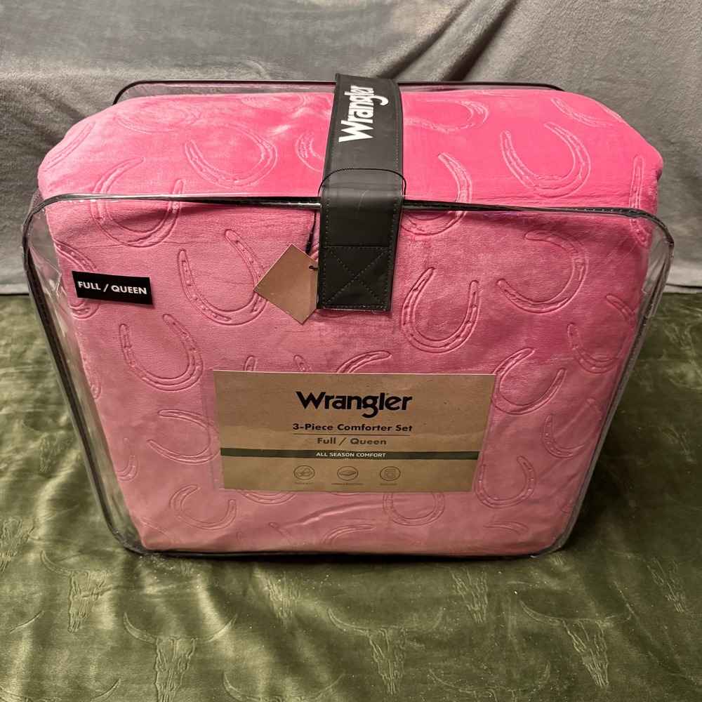 Wrangler Pink 3-Piece Comforter Set Full/Queen Plush Horseshoe Design NWT